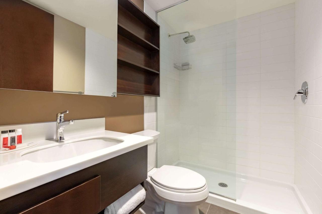 Microtel Inn And Suites By Wyndham Weyburn Экстерьер фото